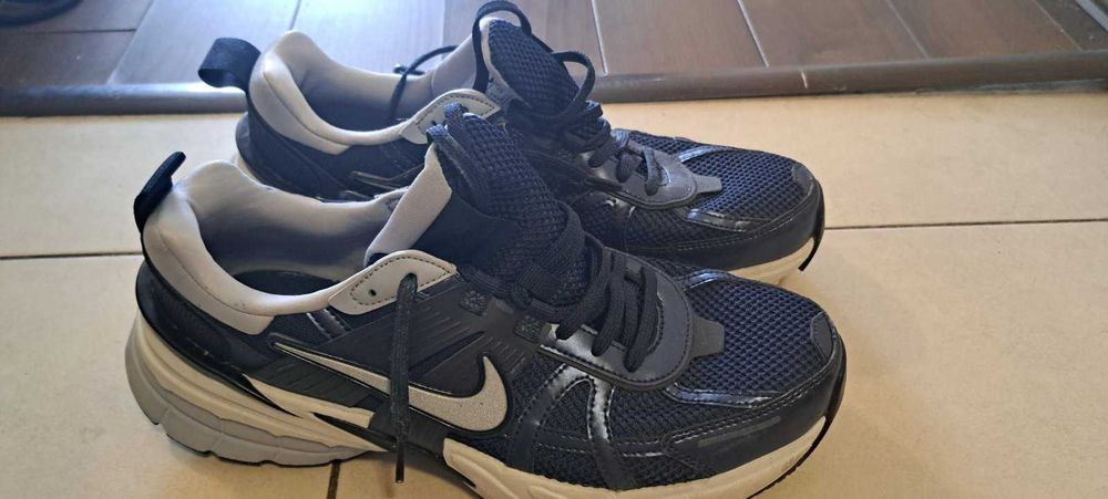 Nike V2K Run Мъжки Спортни обувки 44