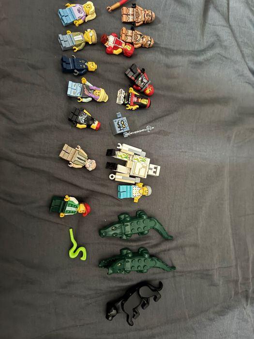 Lego mini figures