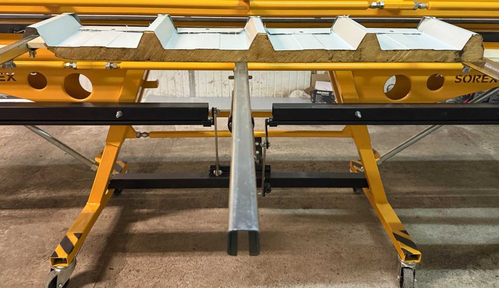 Обшивка покривна за покриви и сандвич панели.