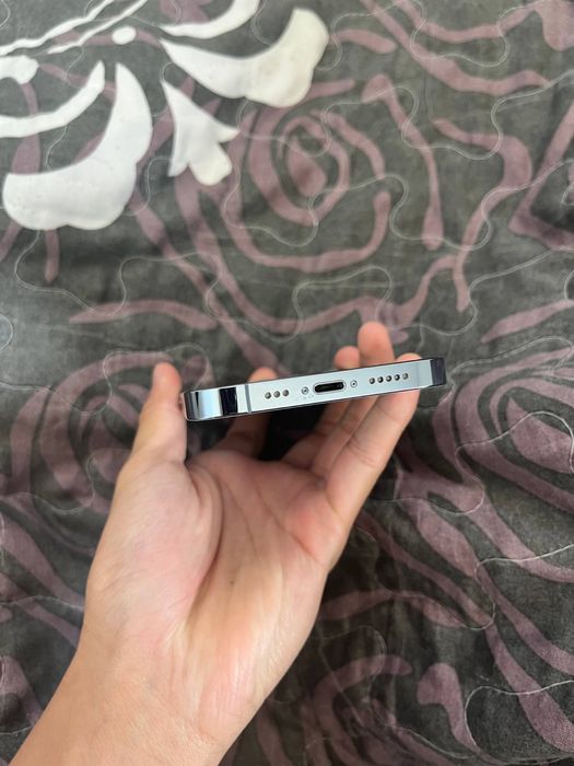 Продам Iphone 13 pro