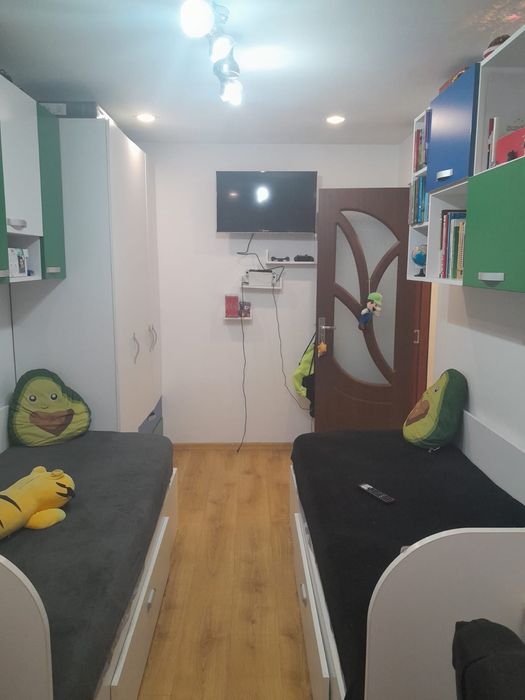 Vând/  apartament Ploiești vest 1