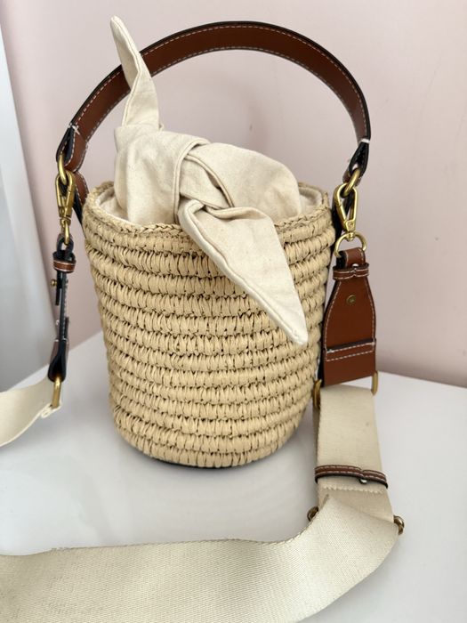 Нова сламена чанта mango