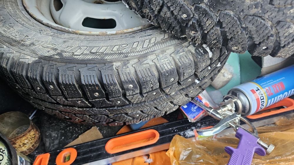 Продам шины зимние