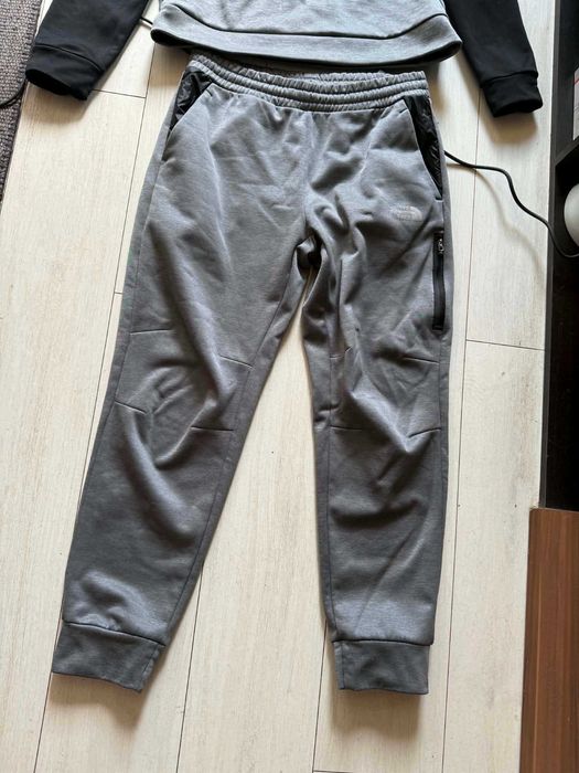 The North Face спортен екип