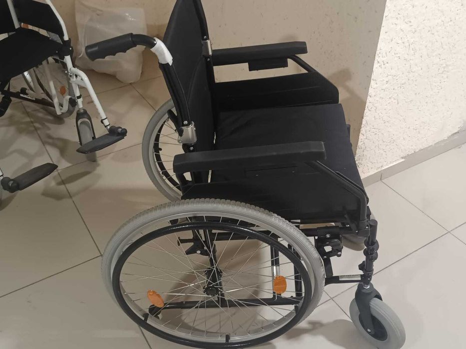 Продам инвалидное кресло