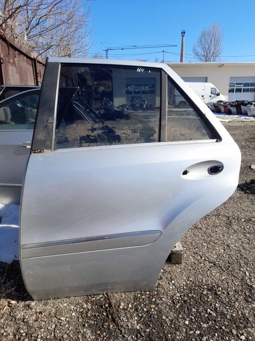 Врата Mercedes ML W164