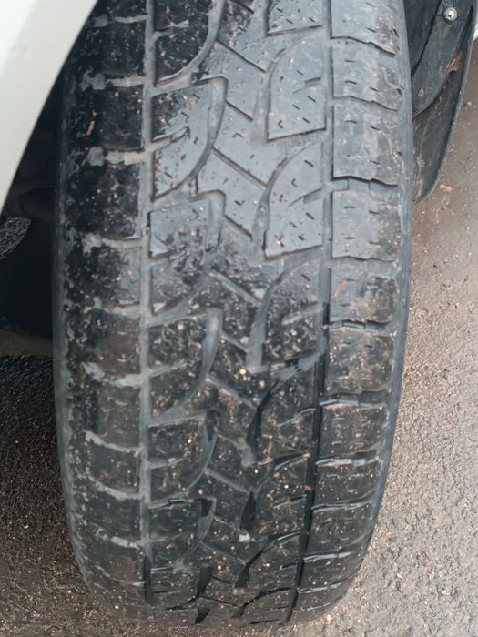 Продам шины 215/65/16, 215/65/17