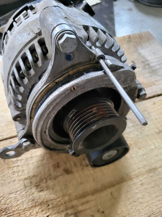 Alternator bmw f20 f21 f22 f30 f34 f36 benzina cod oem 12318645325