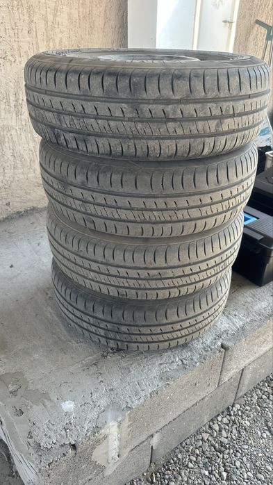 Срочно продам шины Kumho с дисками R15