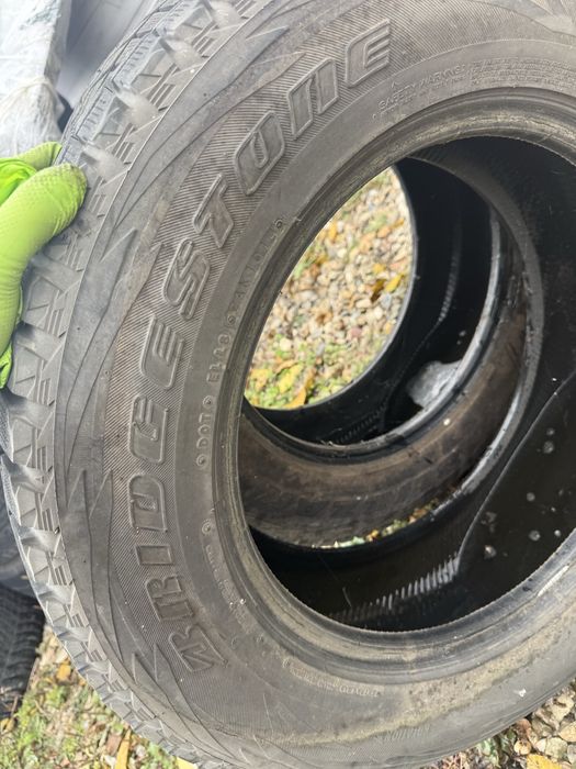 Anvelope iarna noi 235/65/17 bridgestone blizzak