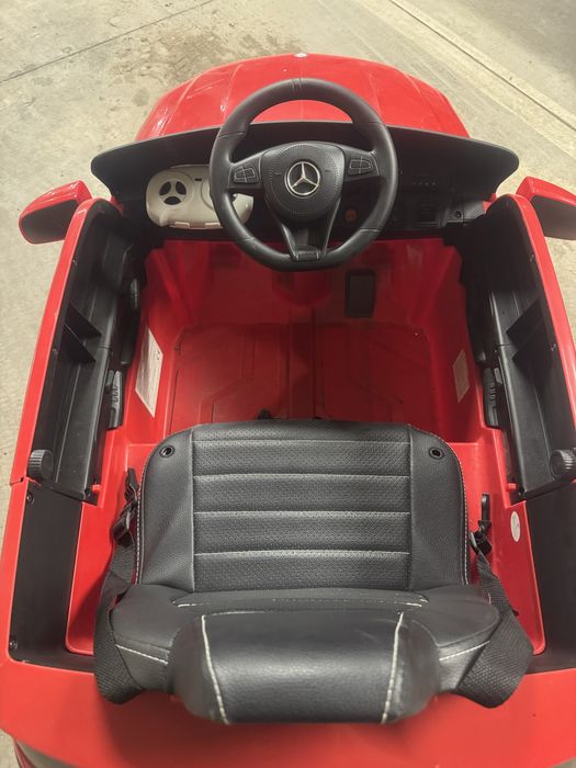 Акумулаторна кола Mercedes-Benz GL63