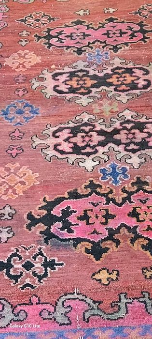 Продаётся ковёр ручной работы