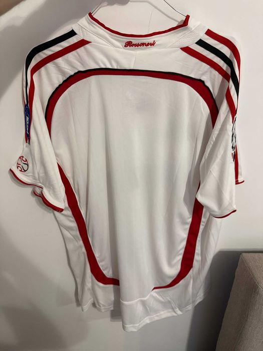 Tricou Milan 2007 alb finala champions league cu badgeuri