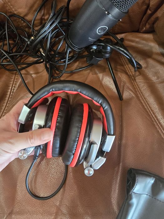 Слушалки Numark DJ