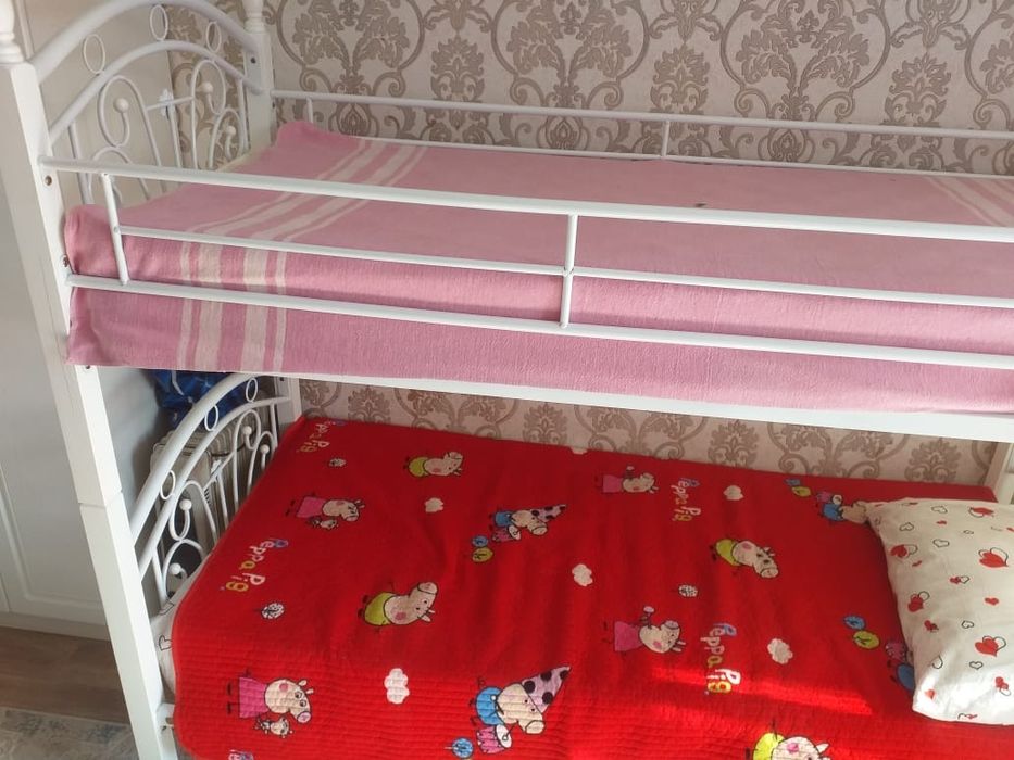 Продам кровати ,