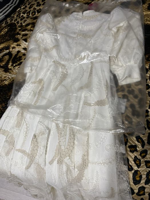 Продам платье новое