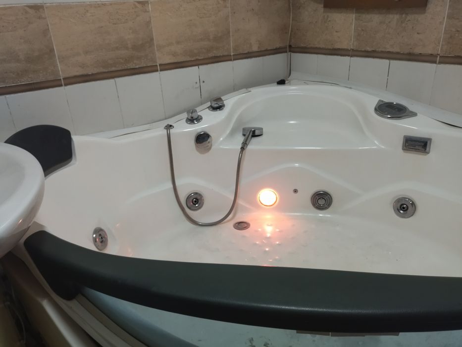 Продам джакузи ванна