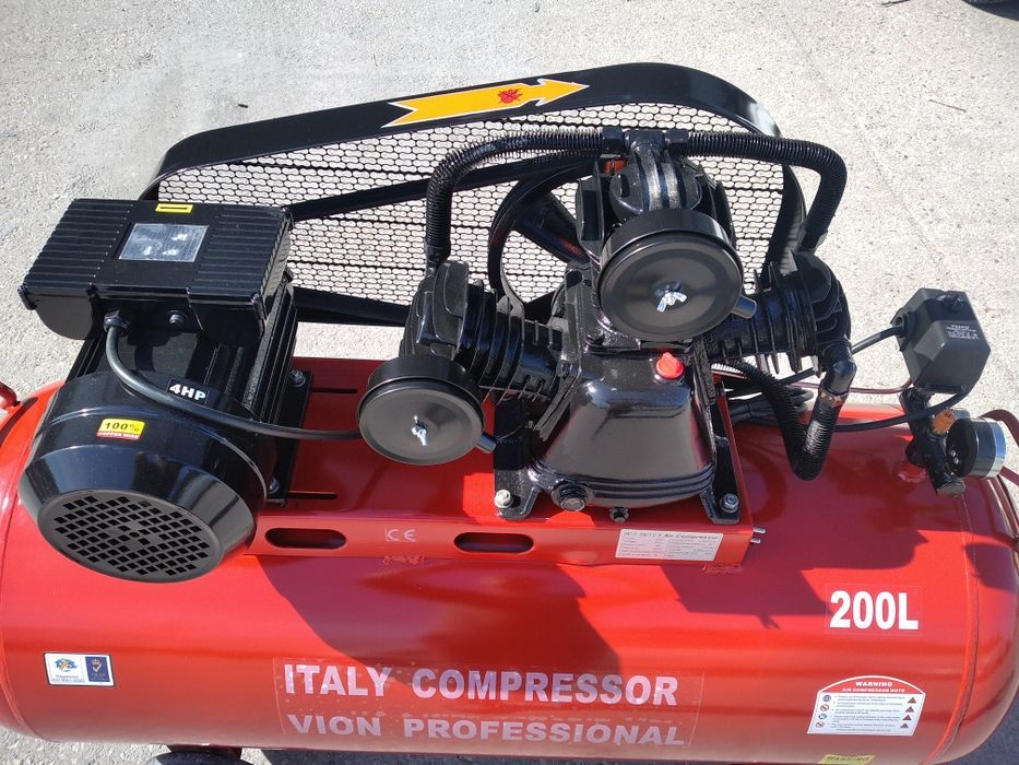 Маслен компресор за въздух 200 литра