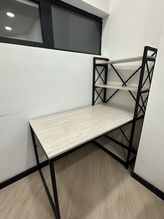 Офисный стол в стиле лофт, в отличном состоянии, в наличии 2