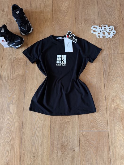 Страхотен ежедневен тишърт C K