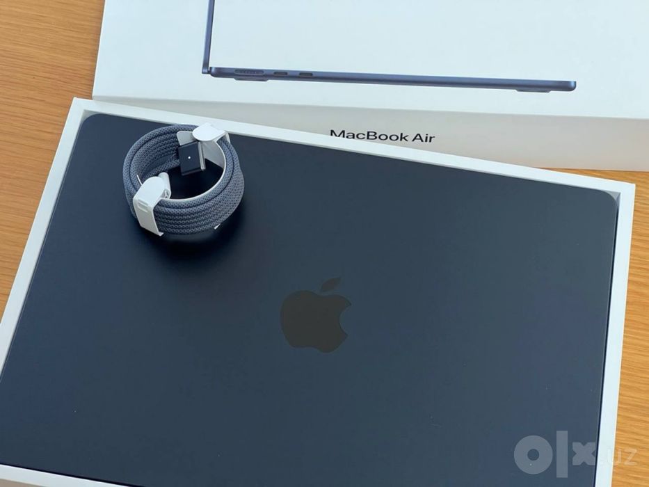 MacBook Air M2 [13] 8/512