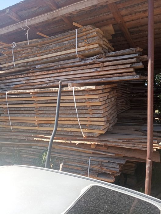 Vând dulap frasin uscat pentru sculptura