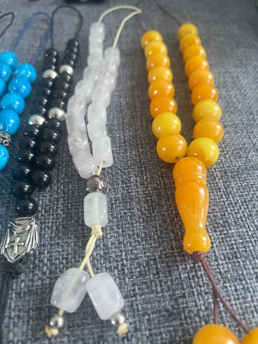 Броеници от кварц, мрамор, дърво