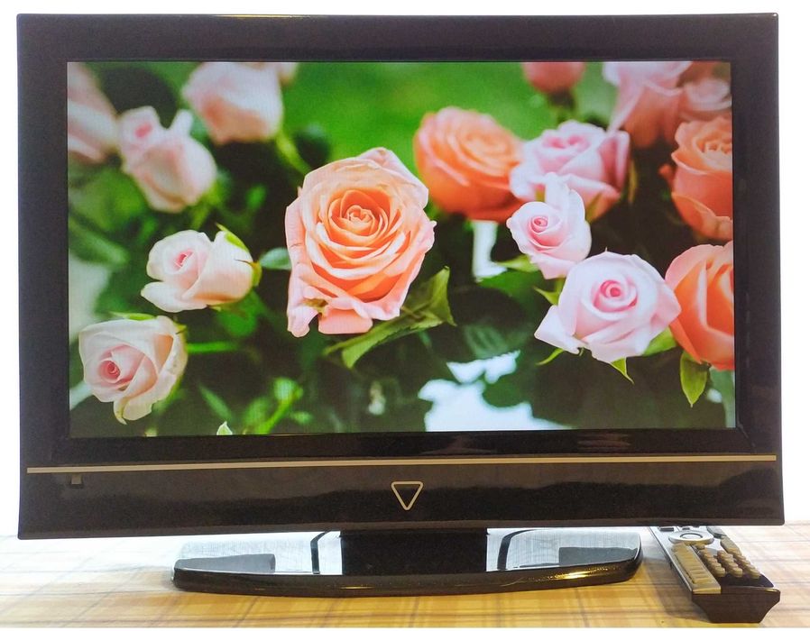 Телевизор с DVD плейър и оригинално дистанционно
