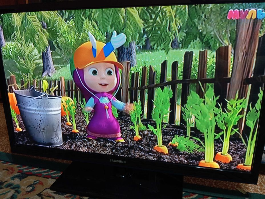 Самсунг 43дюйма 108см. Плазма! не смарт,