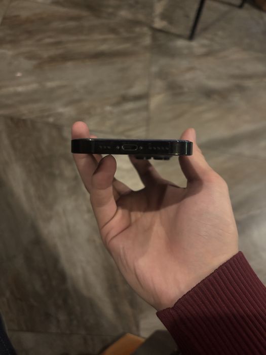 Продам айфон 14 про