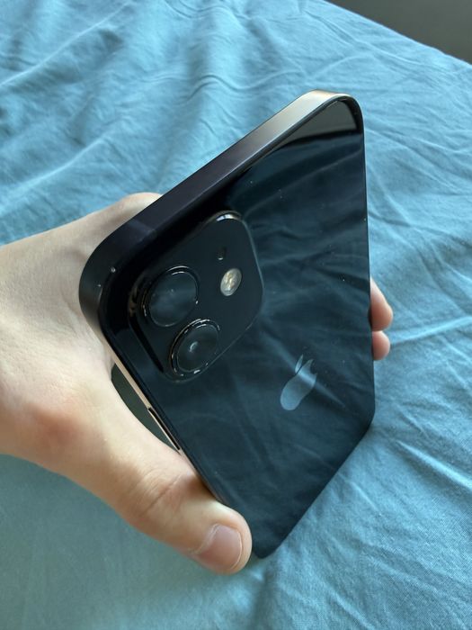 iPhone 12 64GB - Черен - Отличен!