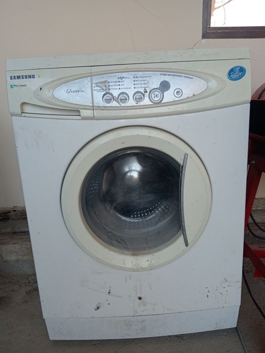 Steralni kir yuvish mashinasi