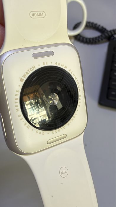 Часы apple watch se 3, 40 mm.