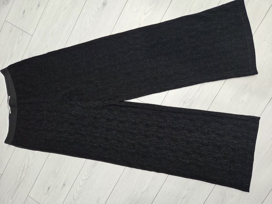 Pantaloni eleganți