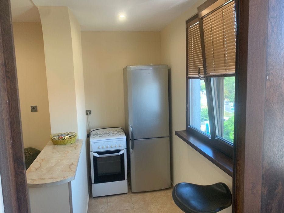 Дава се под наем Тристаен апартамент в Враца, Център - 67 кв.м за 433.5 € - Снимка #6