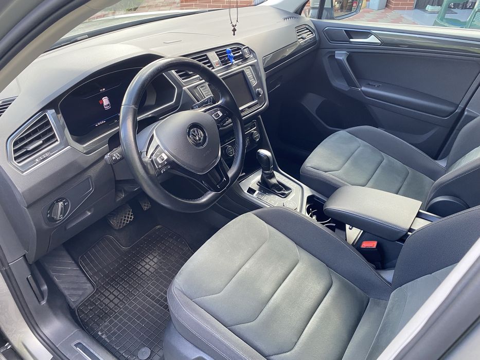 VW Tiguan R line 2.0 TDI 4Motion Automatik