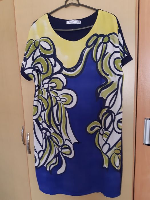 Женские платья в отличном состоянии. Пижамы новые