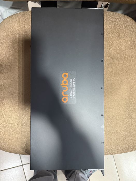 Vand switch hp aruba jl253a nefolosit