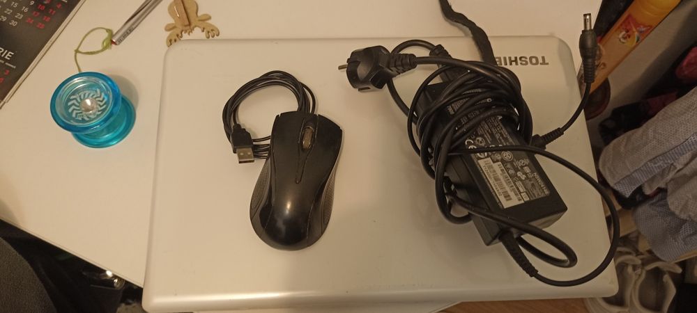 Laptop Toshiba I5_incarcator mouse