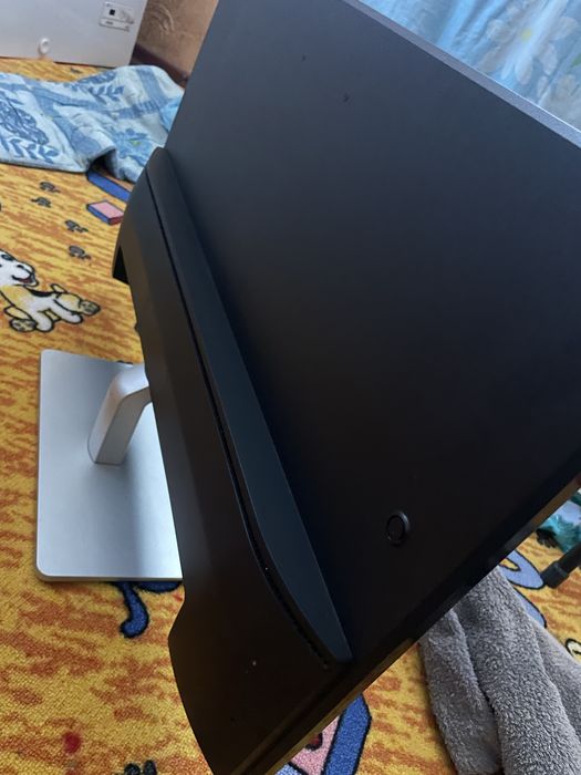 Мноитор HP 32s display