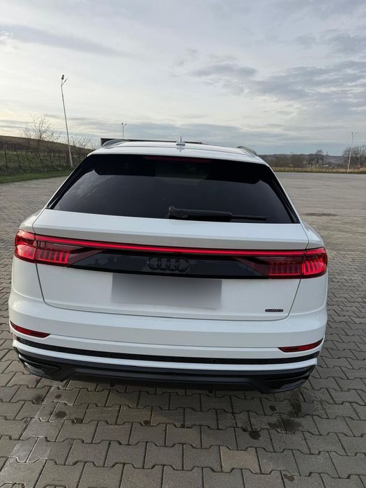 Audi Q8 2022 benzină, 48.000 € — imagine 3