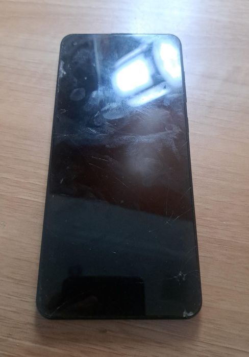 Самсунг а21с телефон