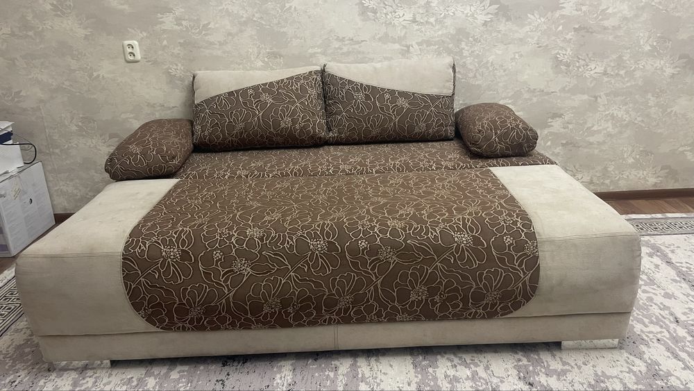 Диван для гостиной