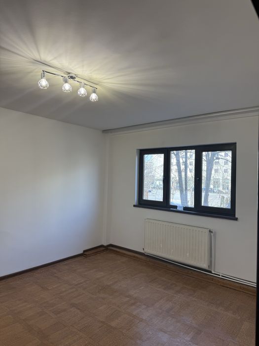 Etajul 1 ultracentral Bacau, apartament, renovat, prima inchiriere, Casa de cultura