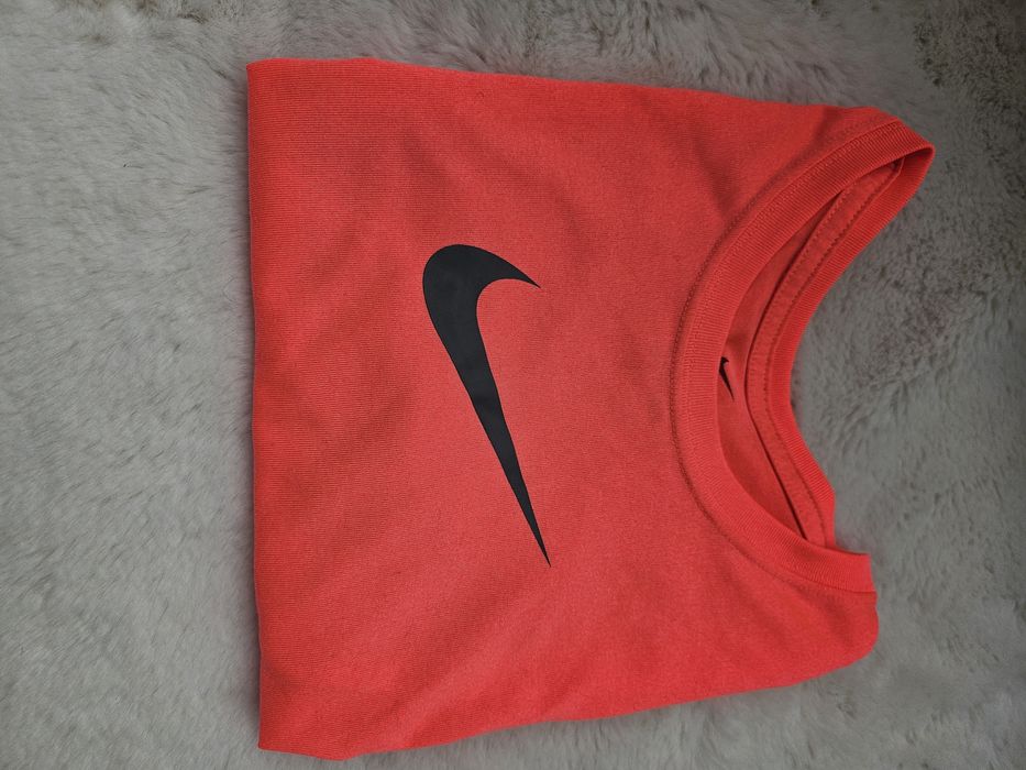 Тениска Nike размер xs
