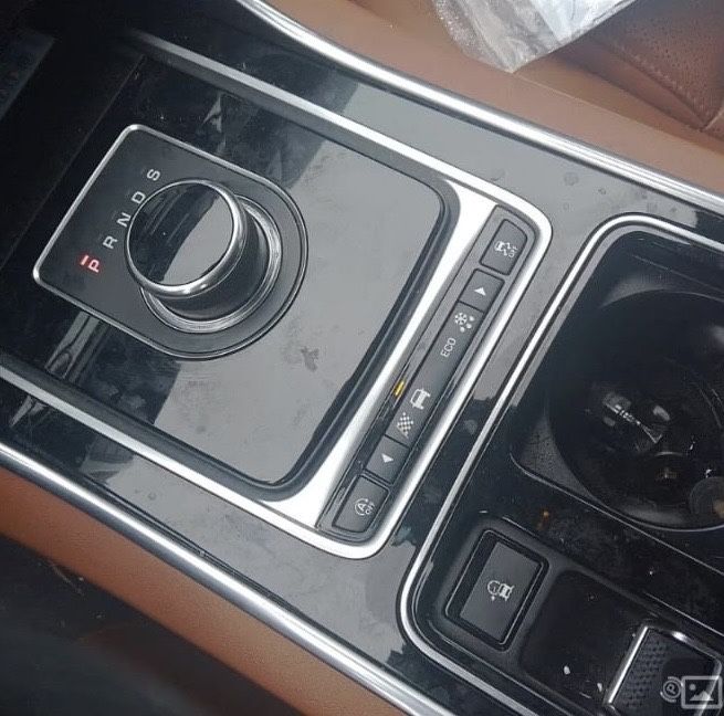 Vand  Jaguar XE Berlina