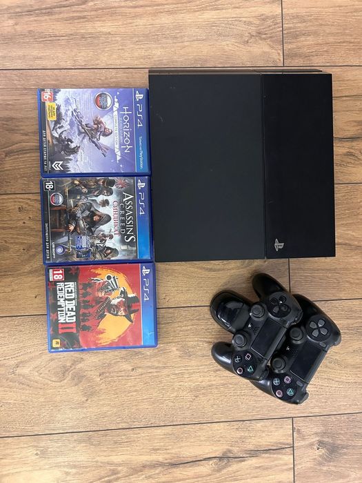 playstation4 fat в хорошей состаяни