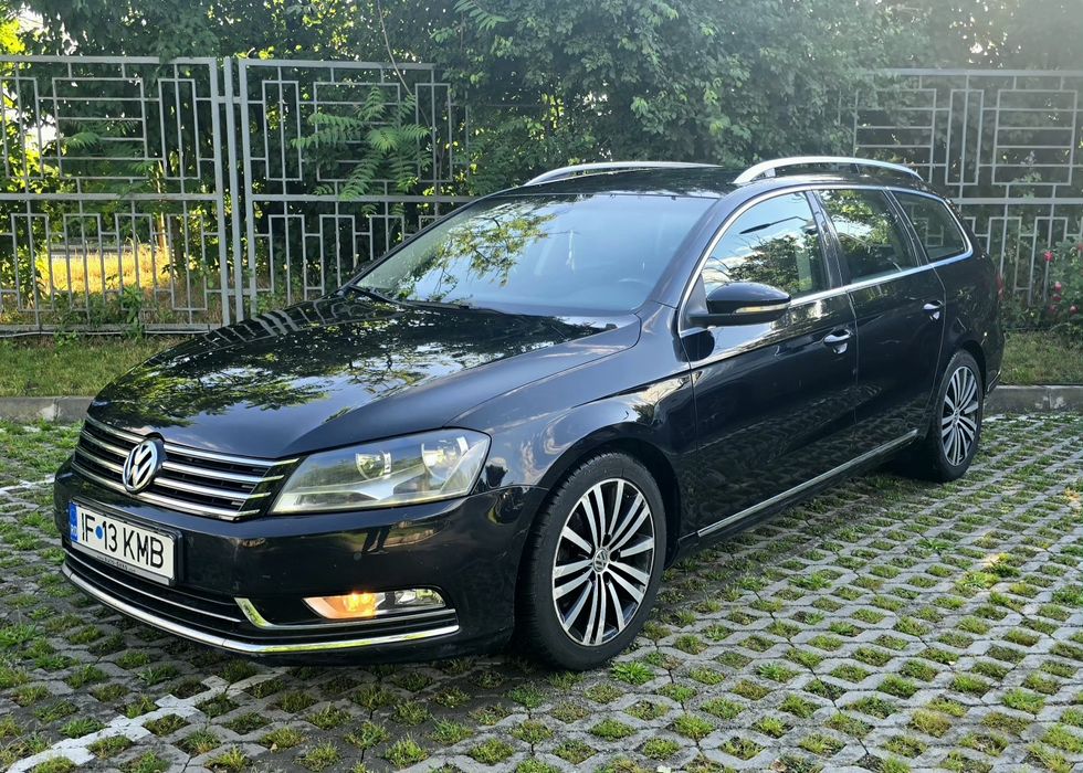 VOLKSWAGEN Passat