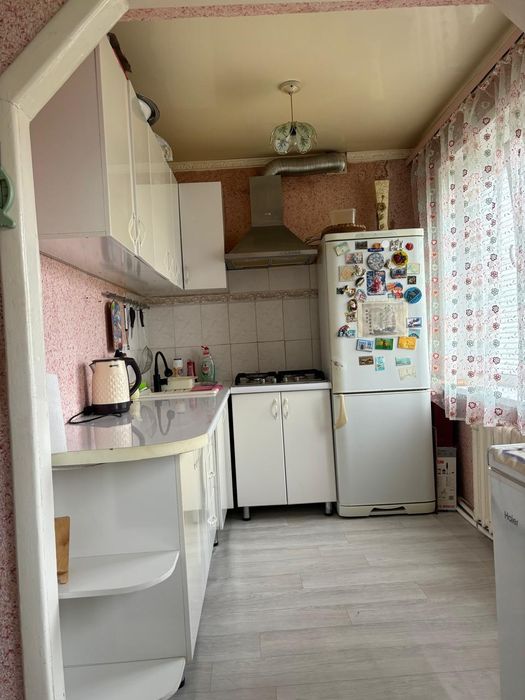 Продам 4х комнатную квартиру