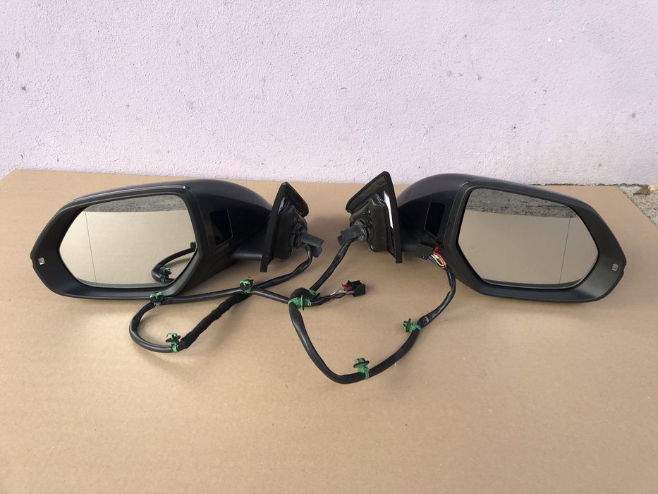 Oglinda stanga Audi Q8 cu side assist